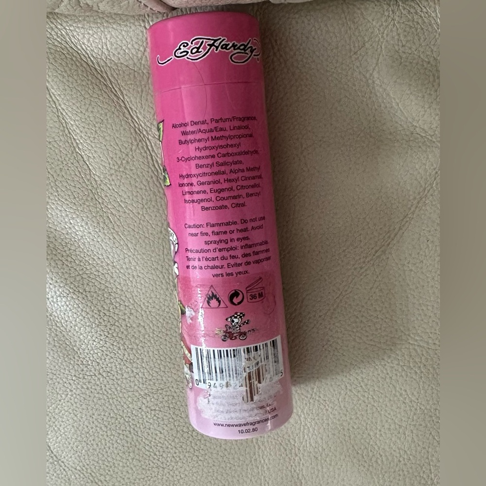Ed Hardy Eau de Parfum Spray - Picture 3 of 4